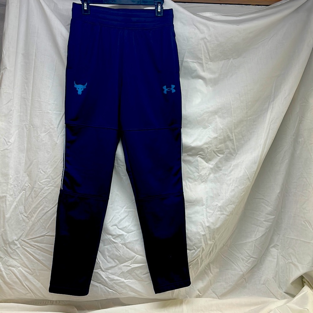 Under Armour sweatpants rock addition